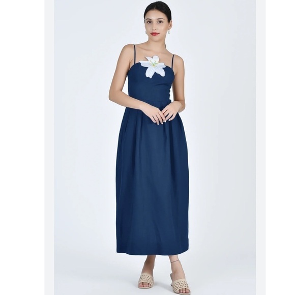 Fanm Mon LORR LINEN LATRICE DRESS Navy Flower Embroidered Pleated Pockets  $389 - Picture 1 of 15